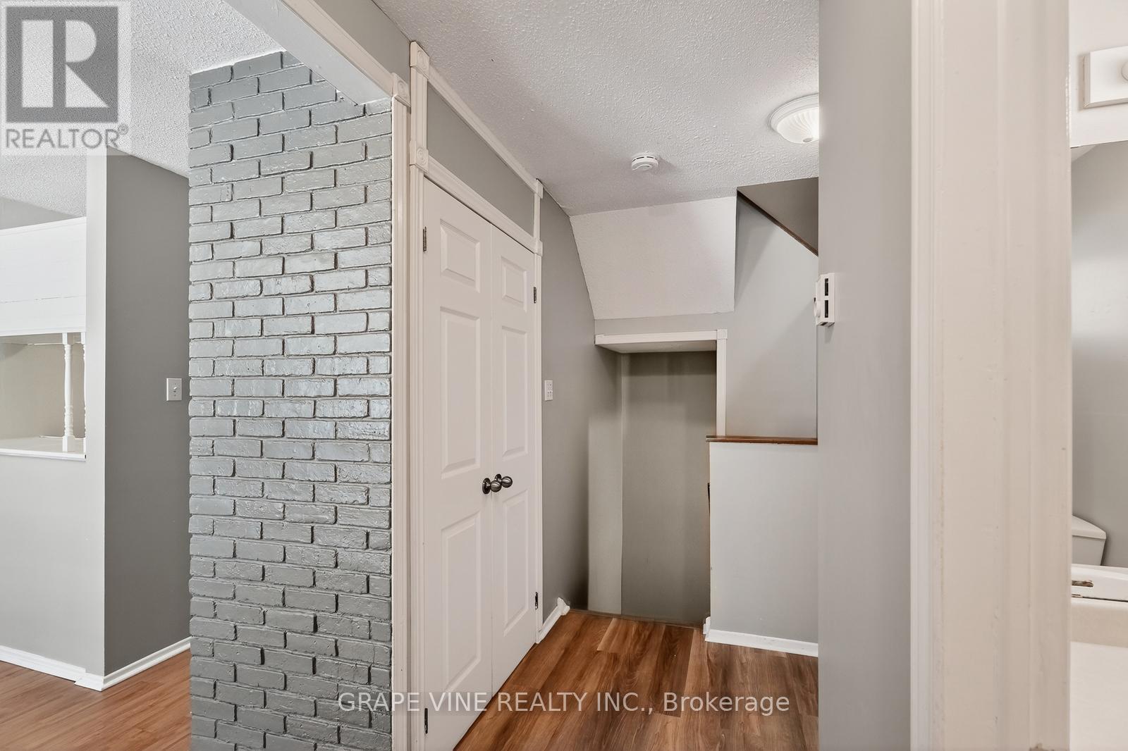 38 - 2939 Fairlea Crescent