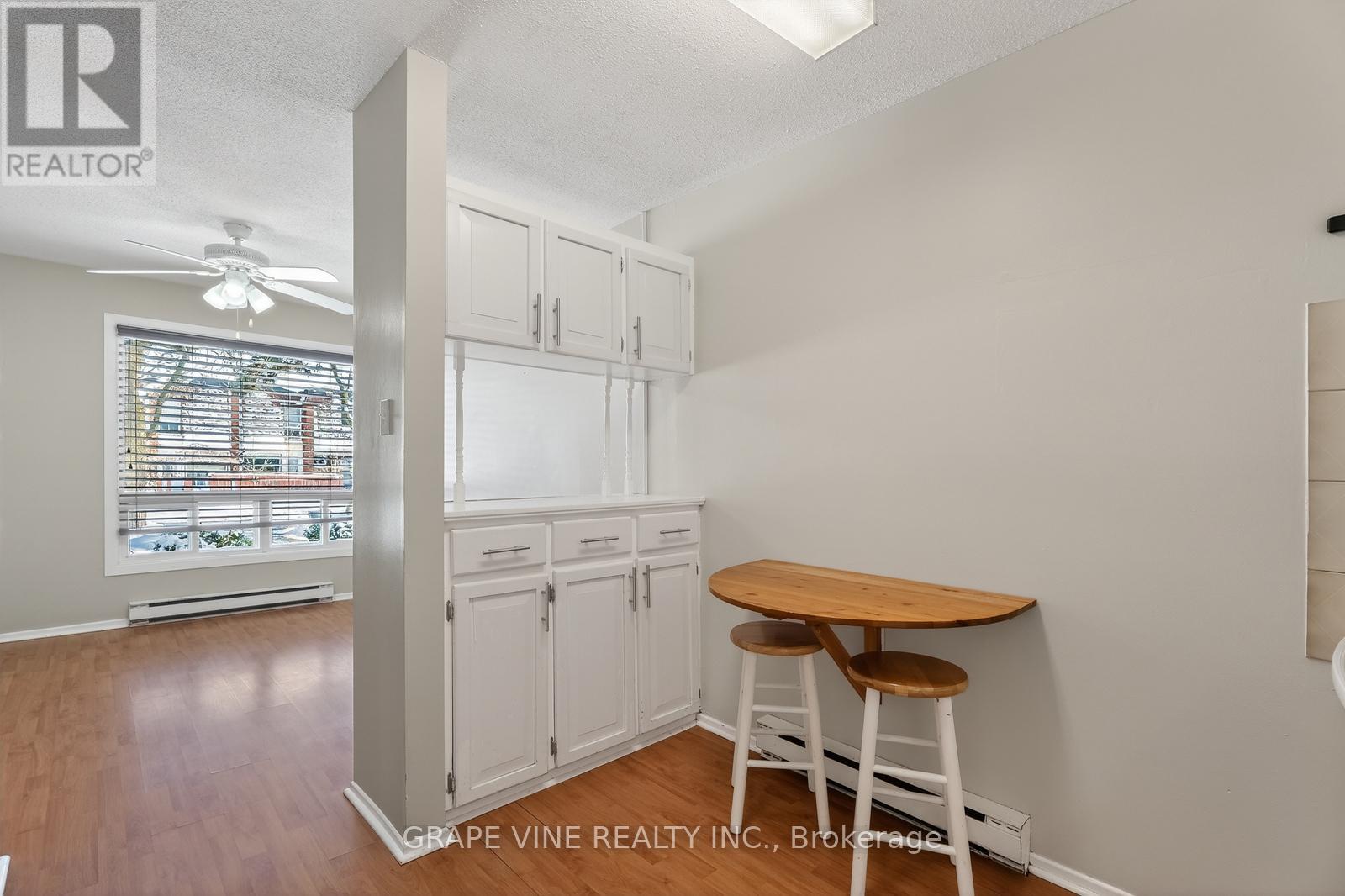 38 - 2939 Fairlea Crescent