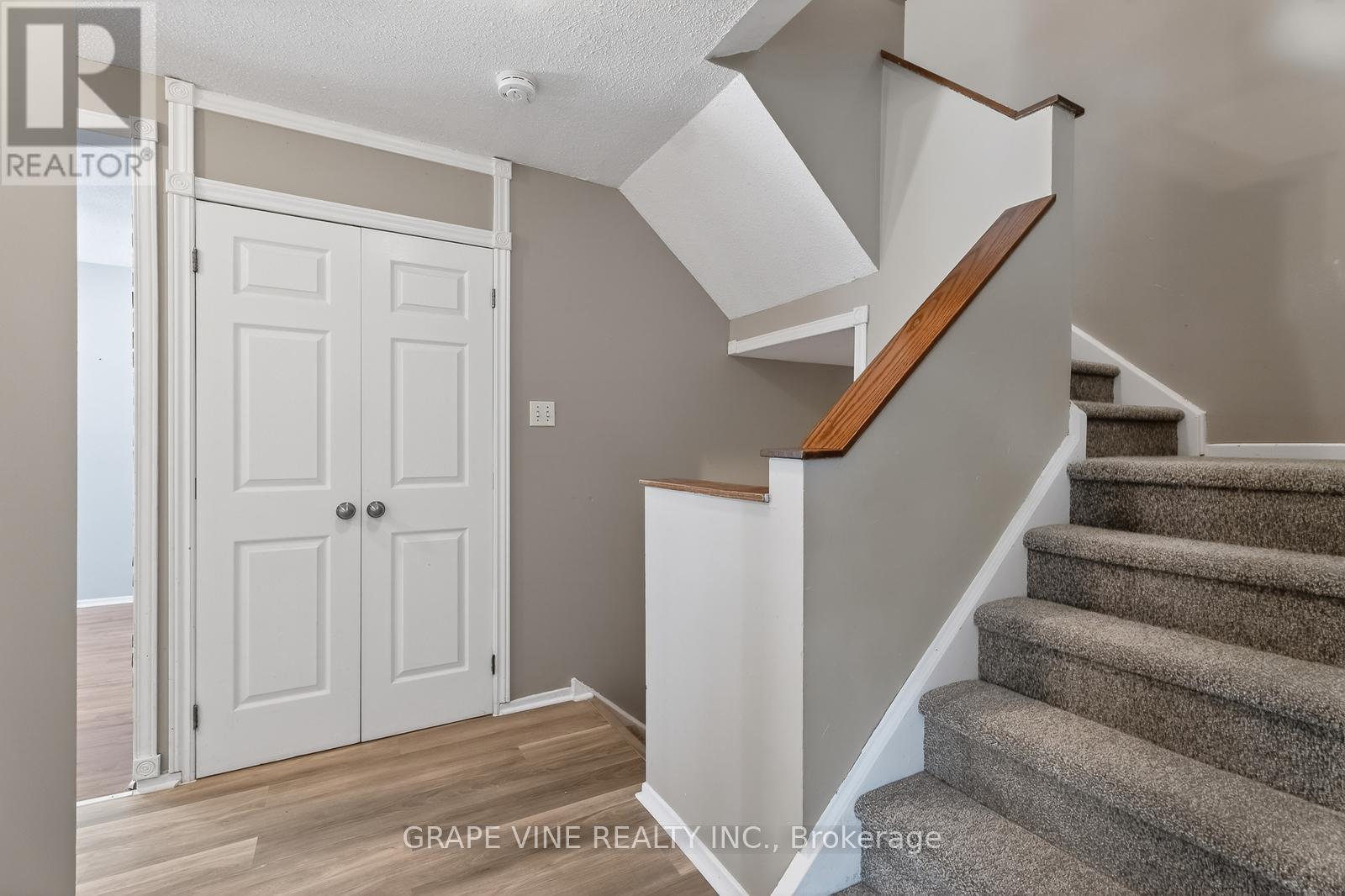 38 - 2939 Fairlea Crescent