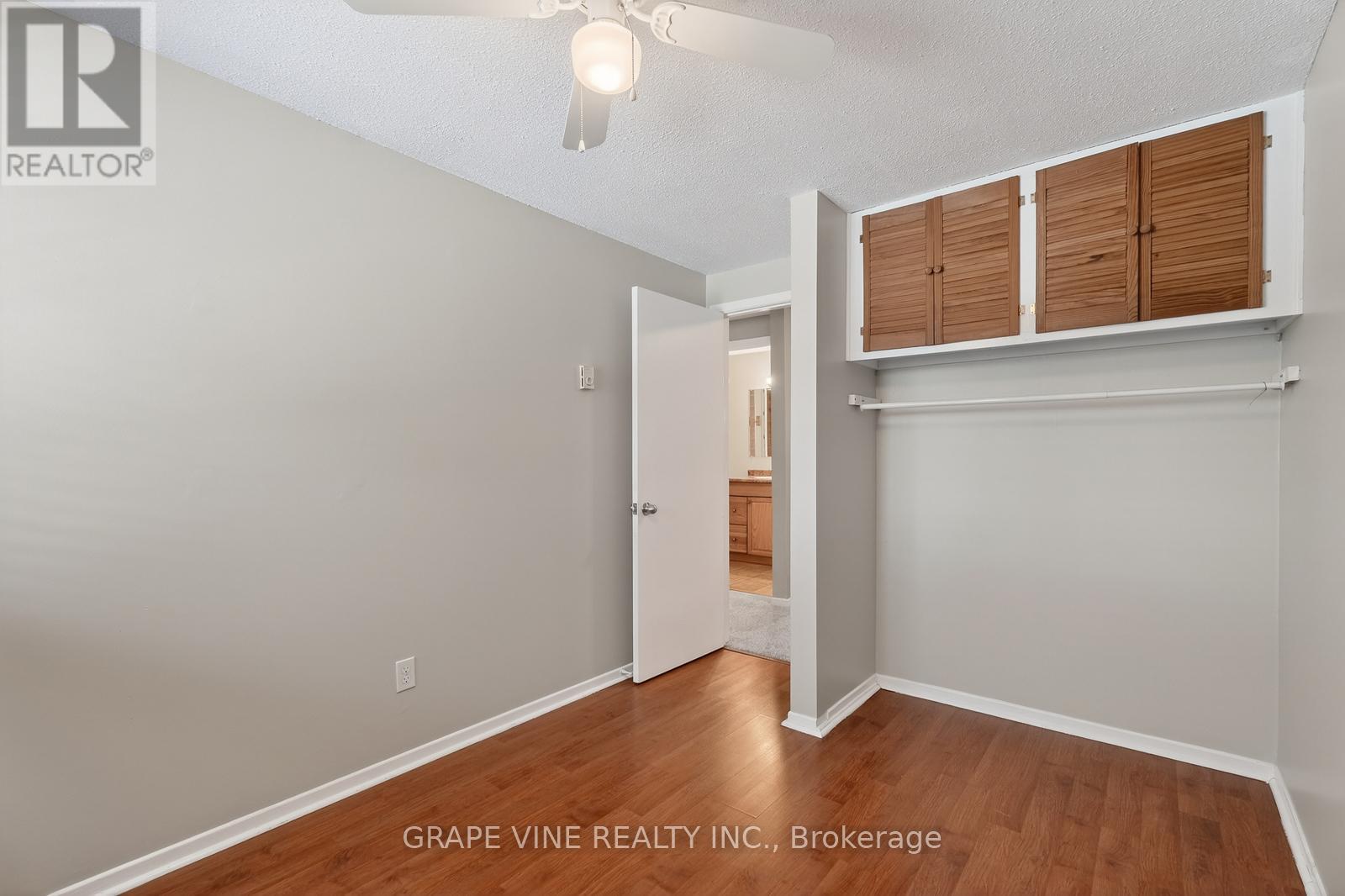 38 - 2939 Fairlea Crescent