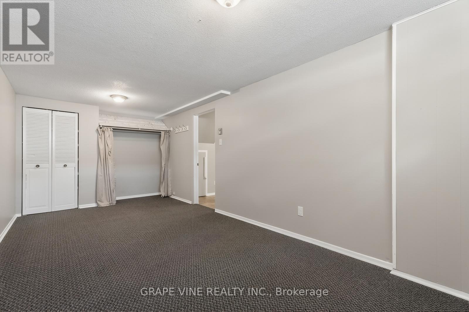 38 - 2939 Fairlea Crescent