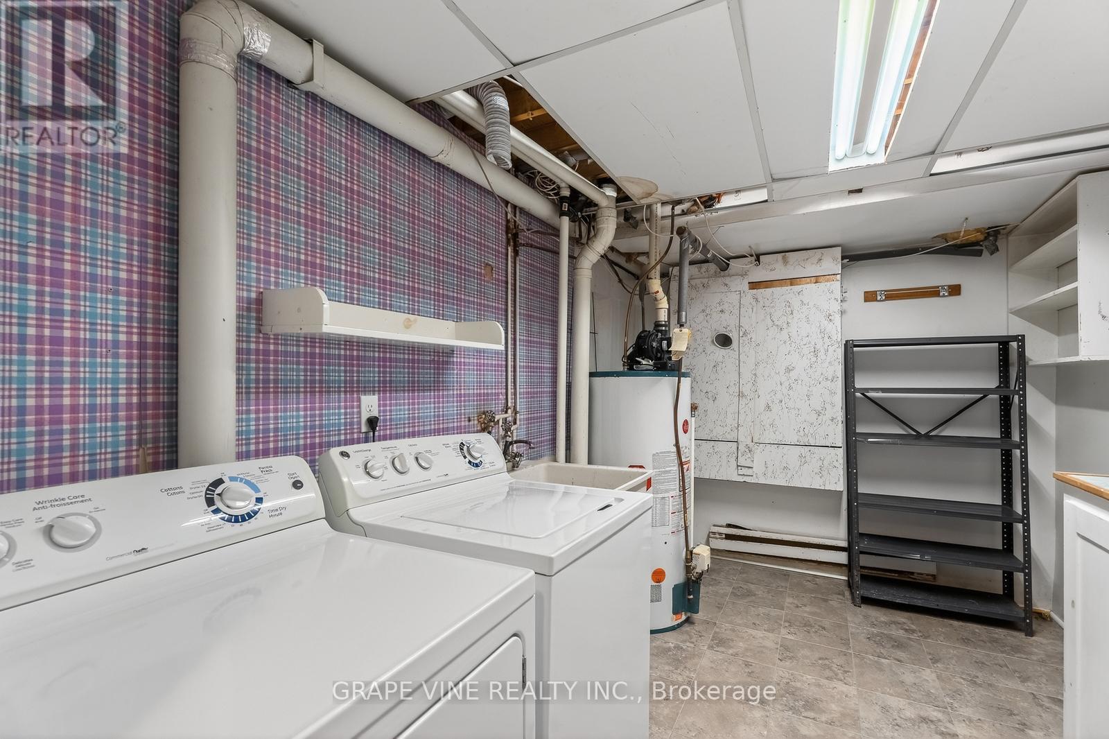 38 - 2939 Fairlea Crescent