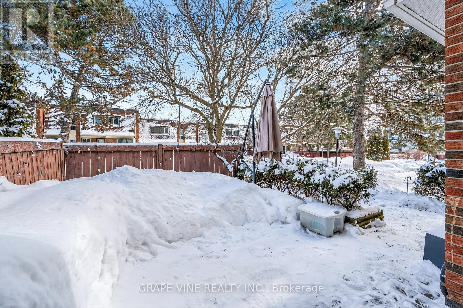 38 - 2939 Fairlea Crescent