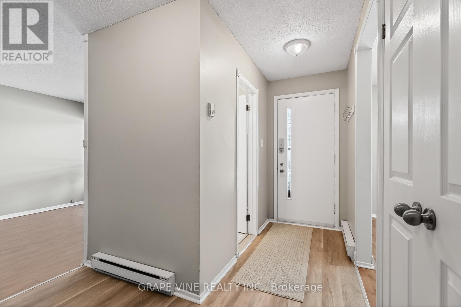 38 - 2939 Fairlea Crescent