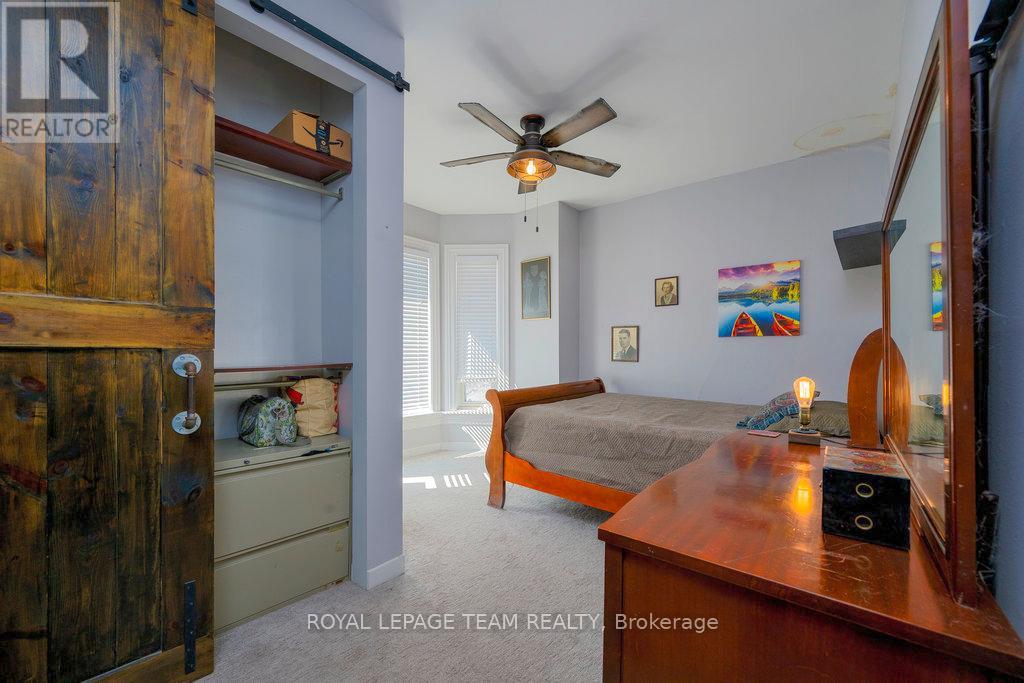 422 Donald B Munro Drive