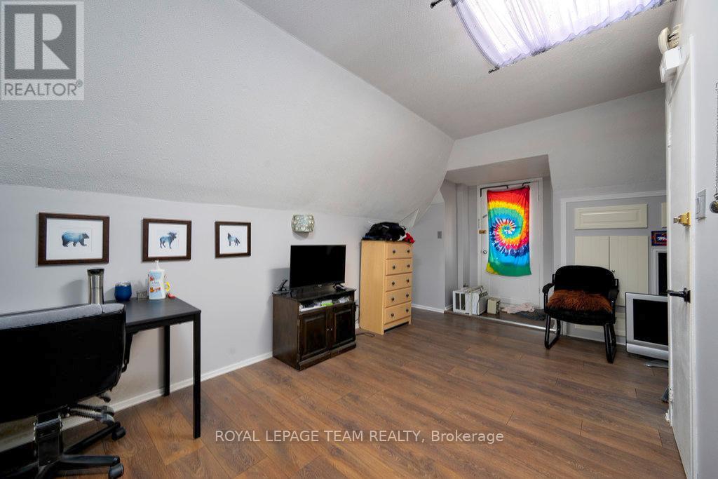 422 Donald B Munro Drive