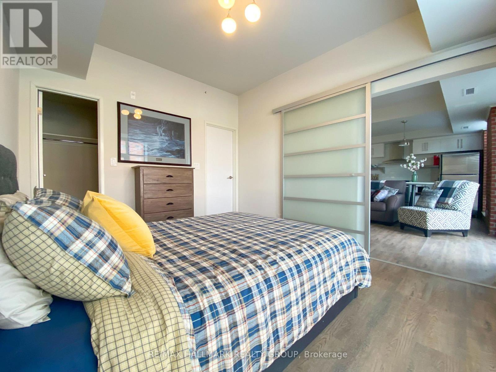 208 - 555 Anand Private