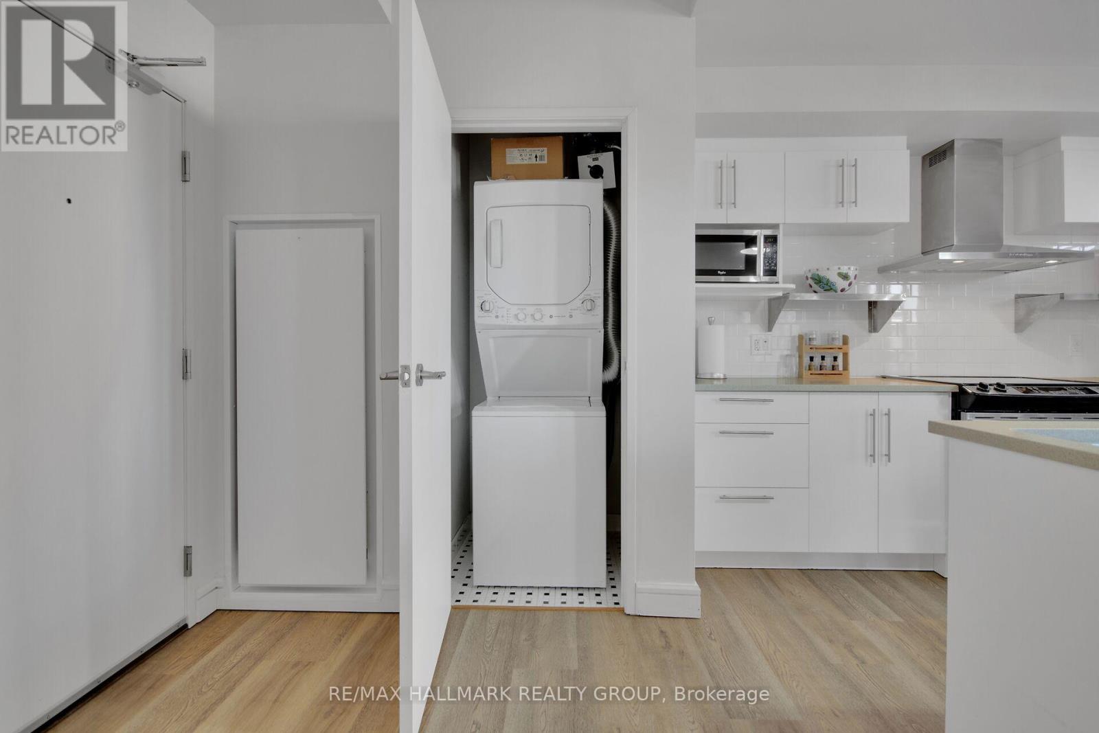 208 - 555 Anand Private