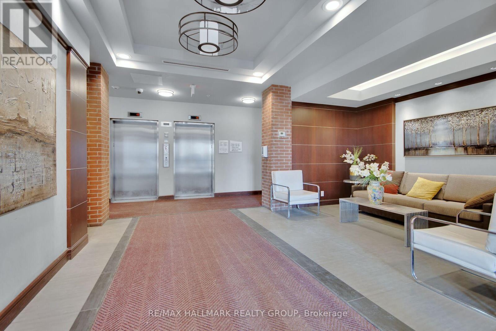 208 - 555 Anand Private