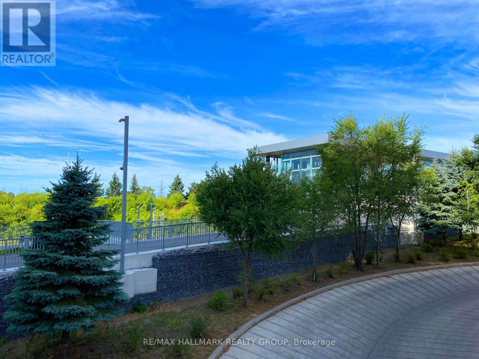 208 - 555 Anand Private