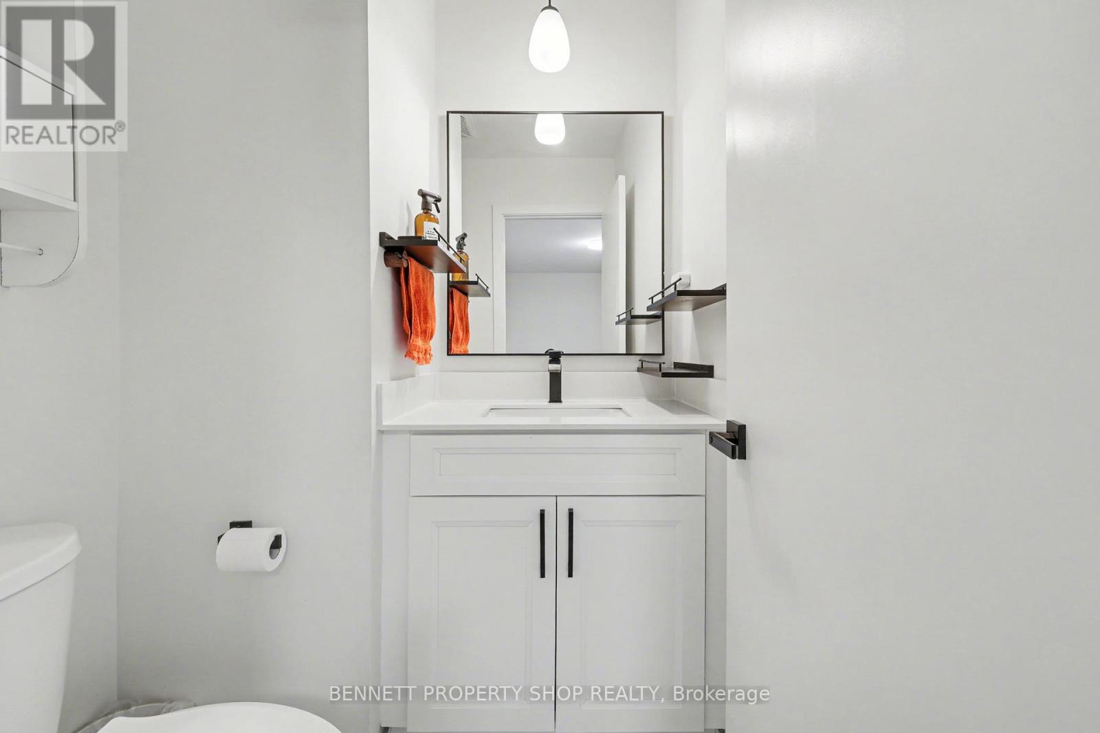 18 - 3205 Uplands Drive