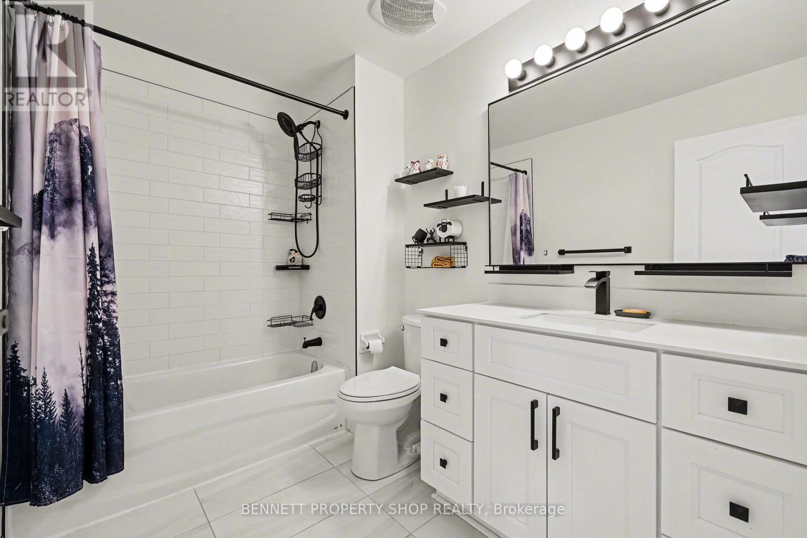 18 - 3205 Uplands Drive