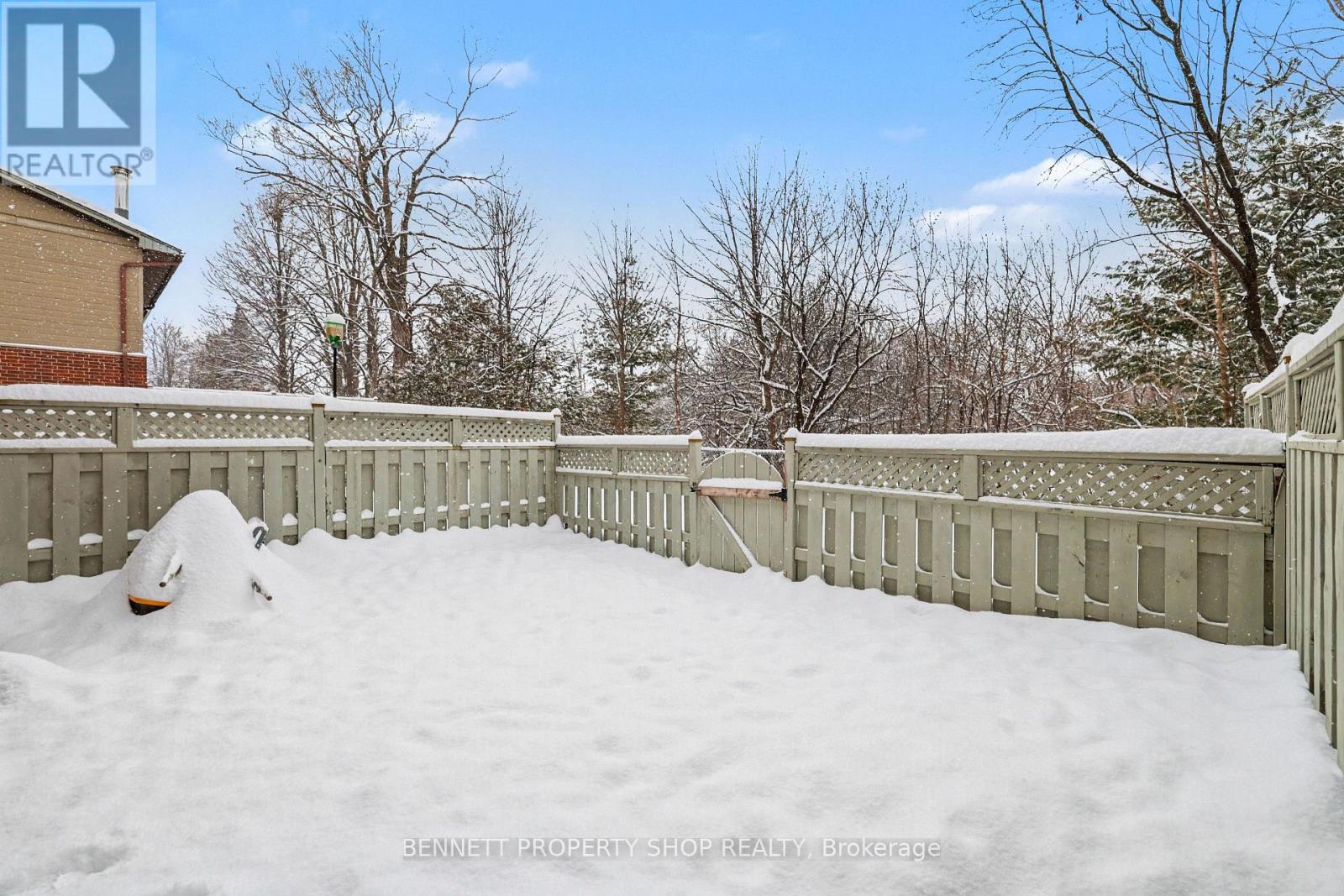 18 - 3205 Uplands Drive