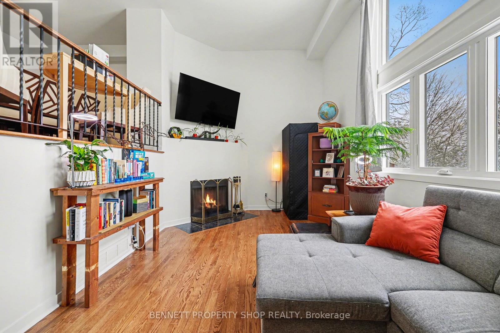 18 - 3205 Uplands Drive