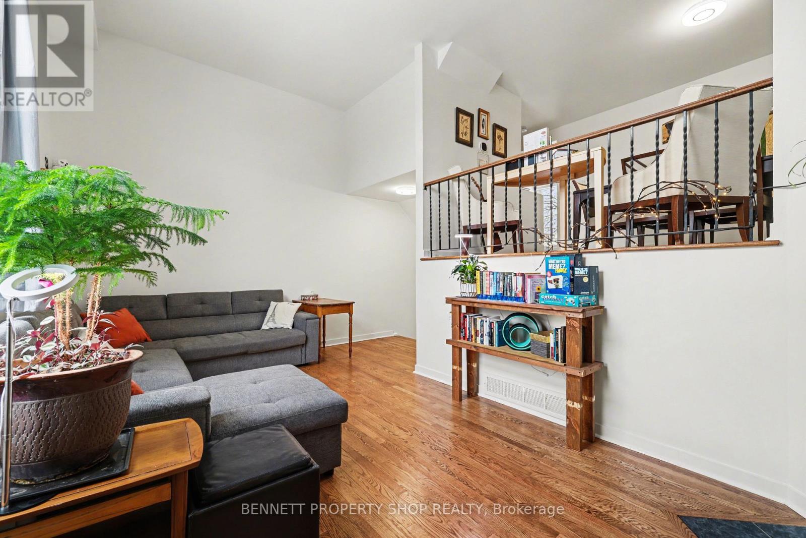 18 - 3205 Uplands Drive