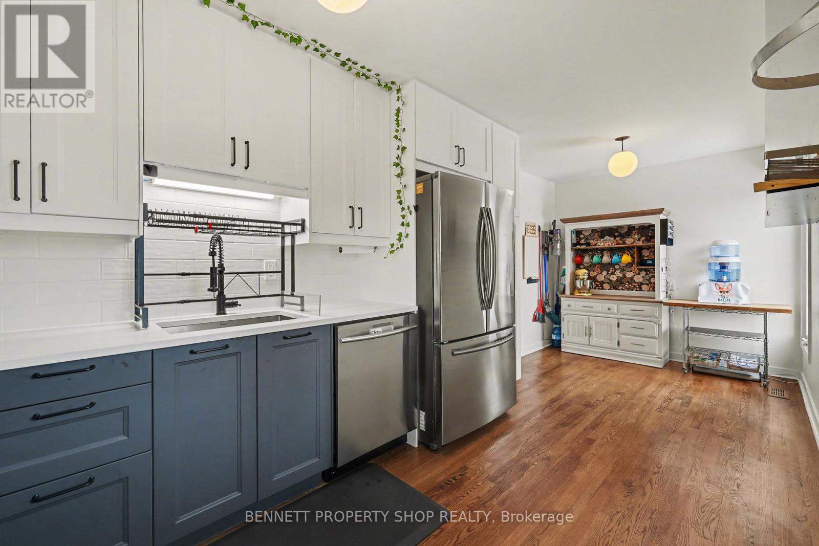 18 - 3205 Uplands Drive