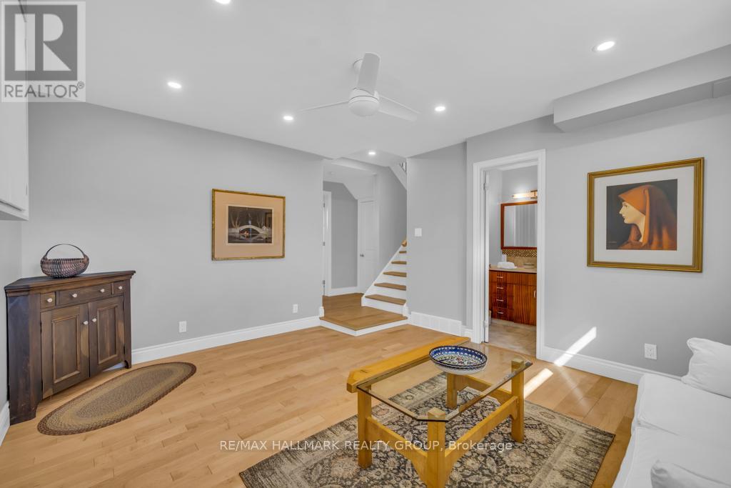 655 Mansfield Avenue