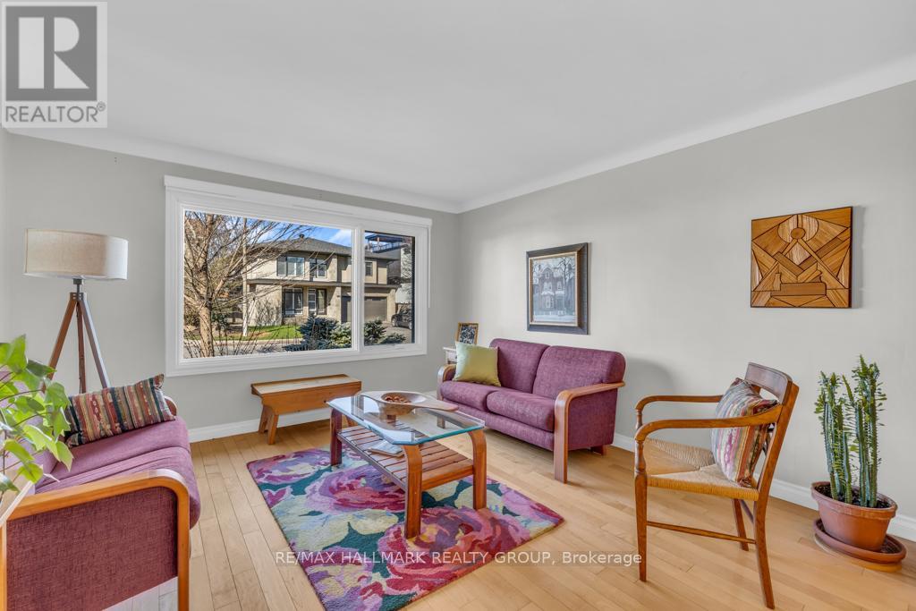 655 Mansfield Avenue