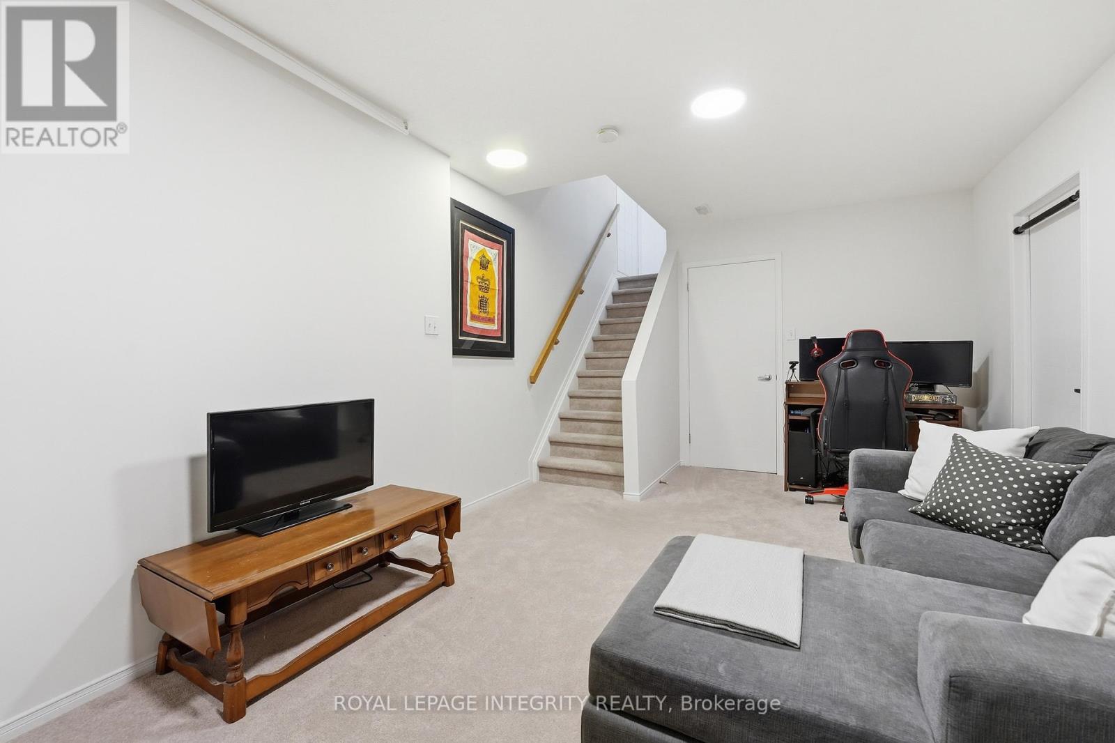 356 Hillsboro Private