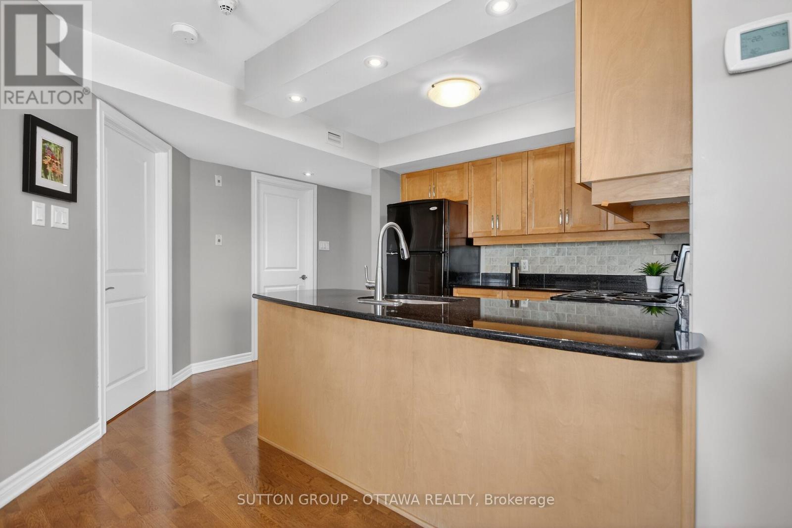 507 - 314 Central Park Drive