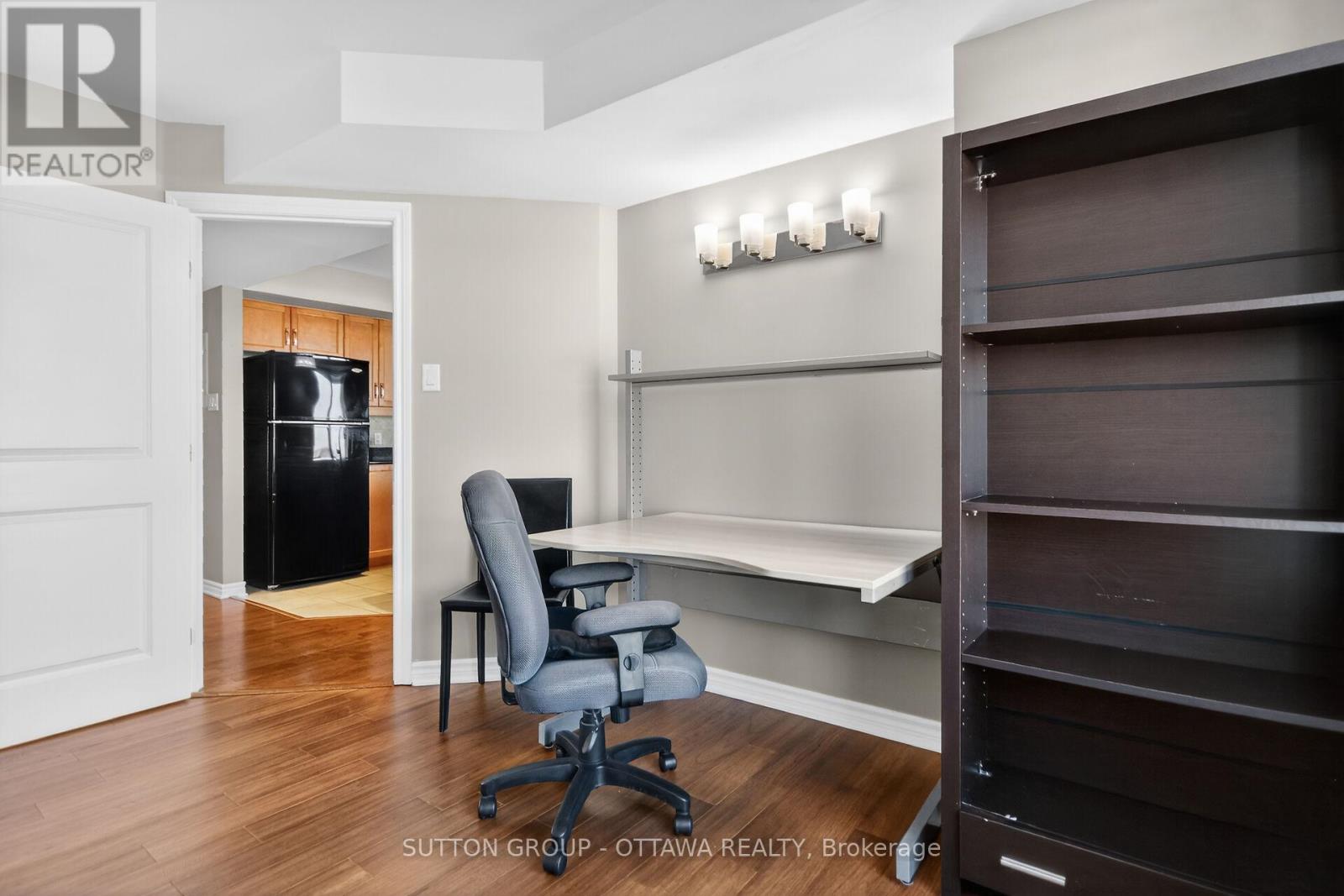 507 - 314 Central Park Drive