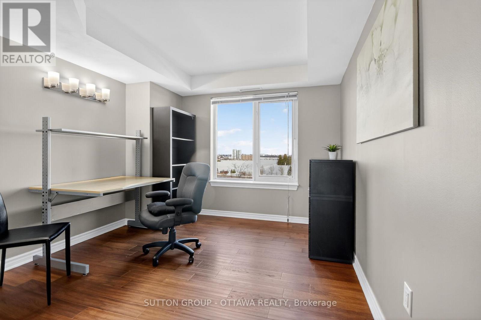 507 - 314 Central Park Drive