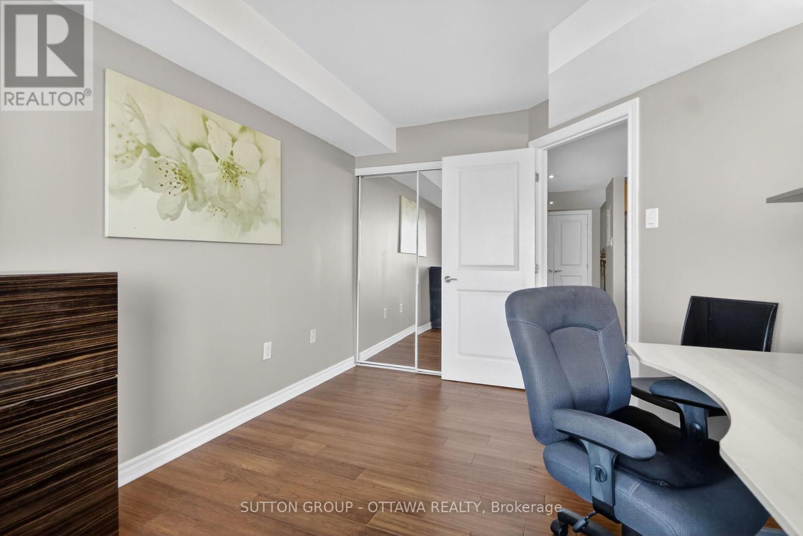 507 - 314 Central Park Drive