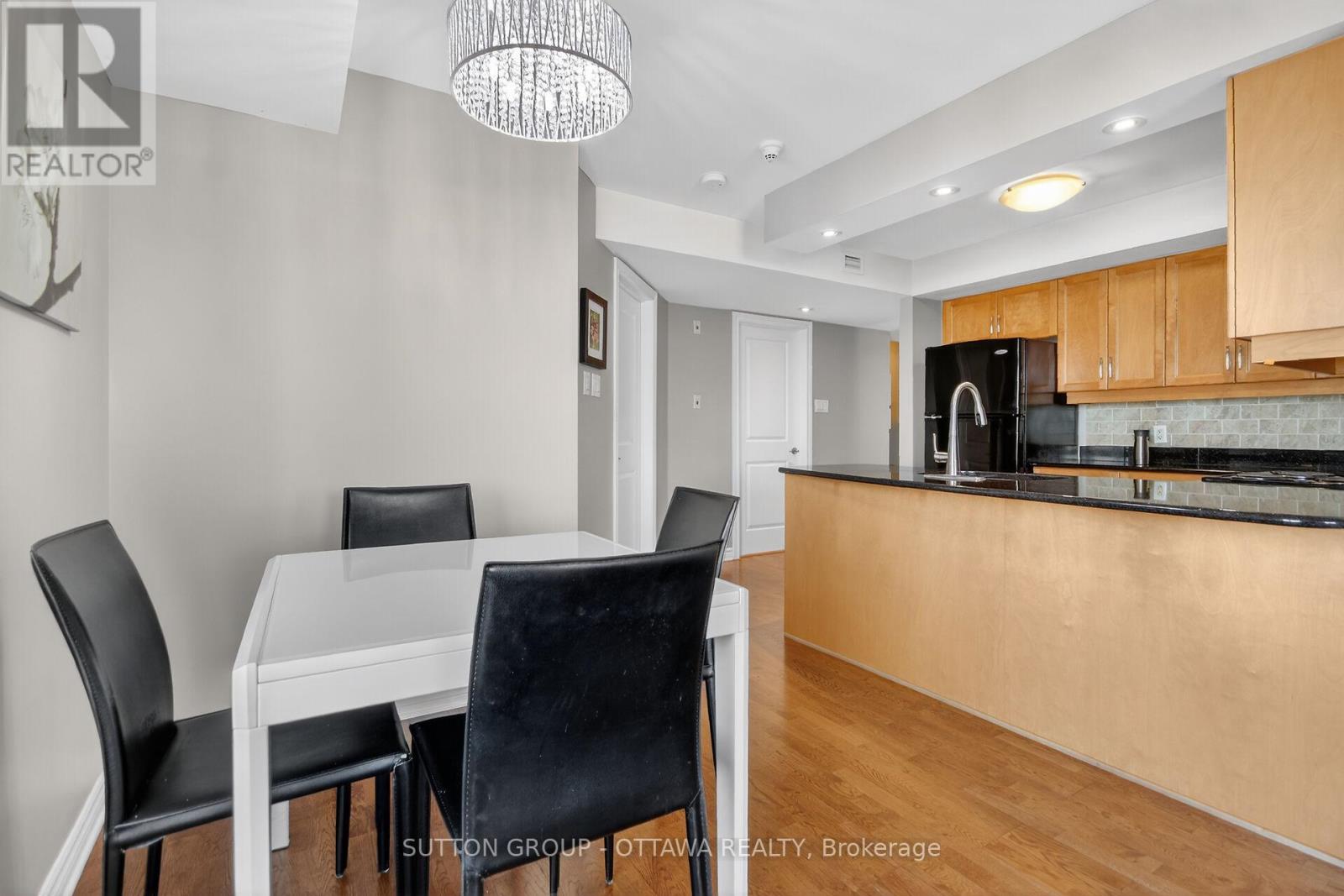 507 - 314 Central Park Drive