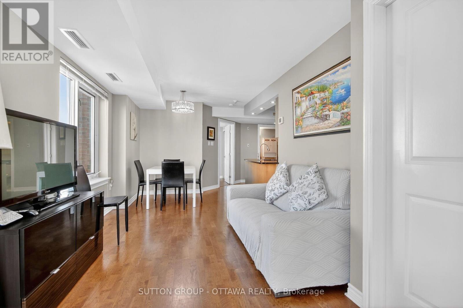 507 - 314 Central Park Drive