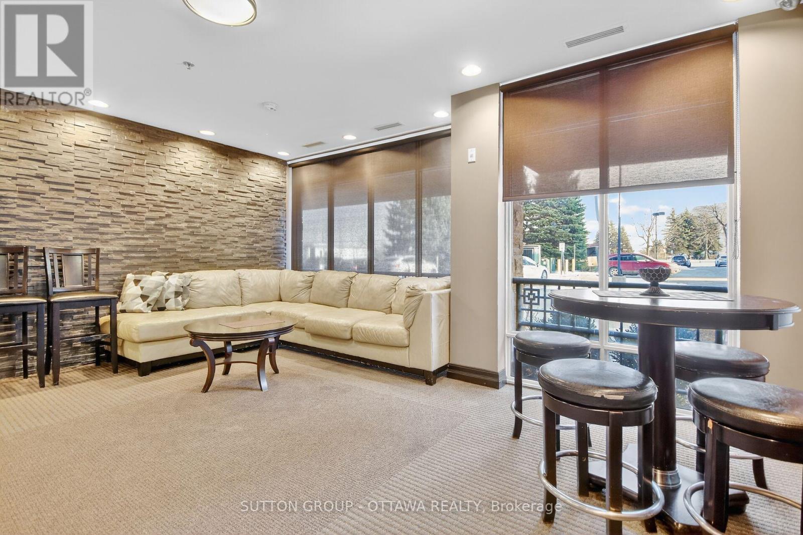 507 - 314 Central Park Drive