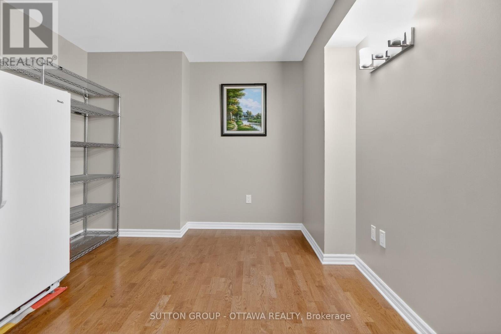 507 - 314 Central Park Drive