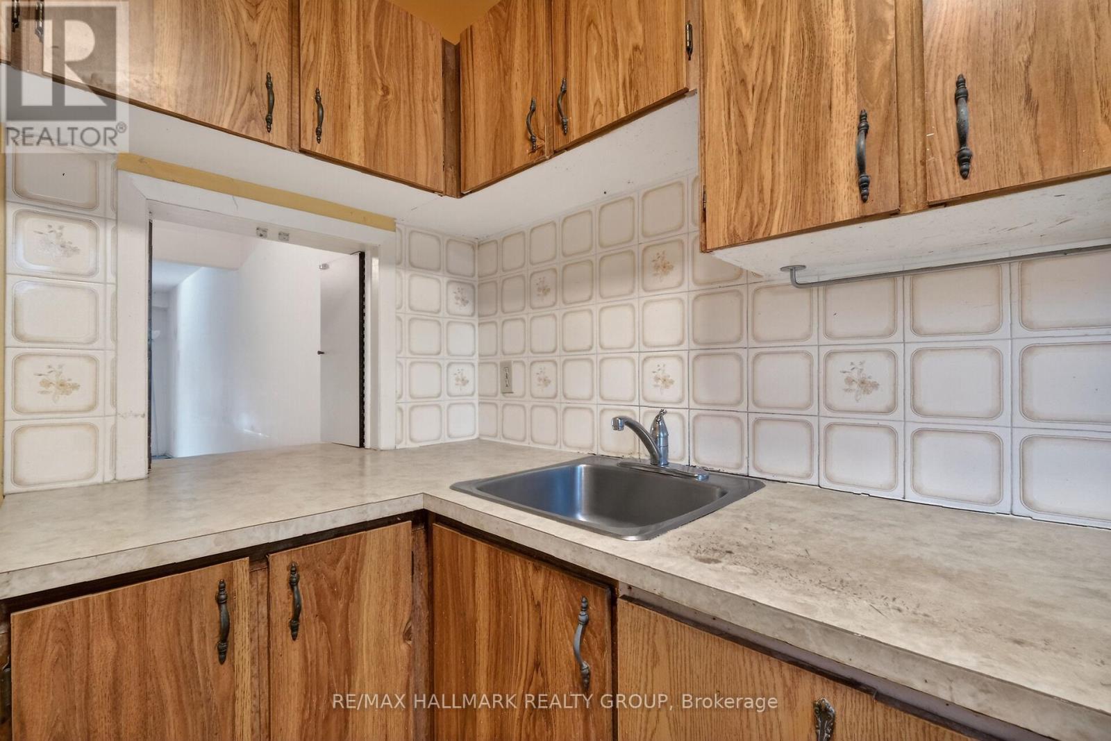 D - 116 Valley Stream Drive