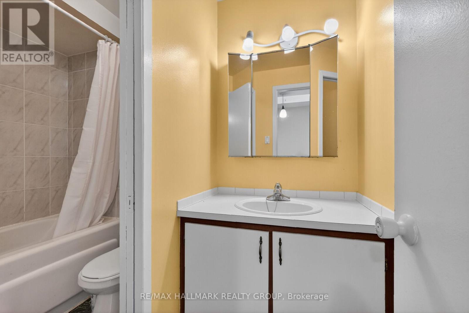 D - 116 Valley Stream Drive