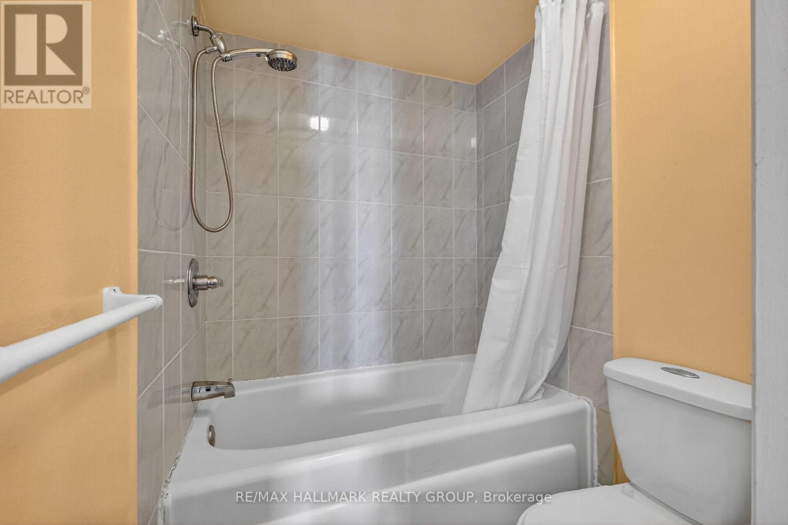 D - 116 Valley Stream Drive