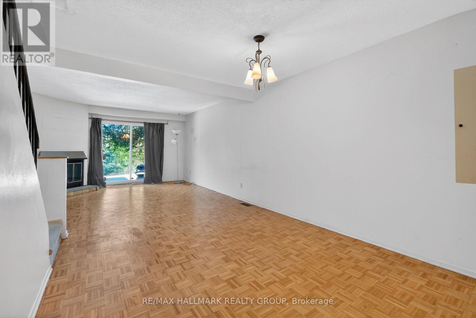 D - 116 Valley Stream Drive