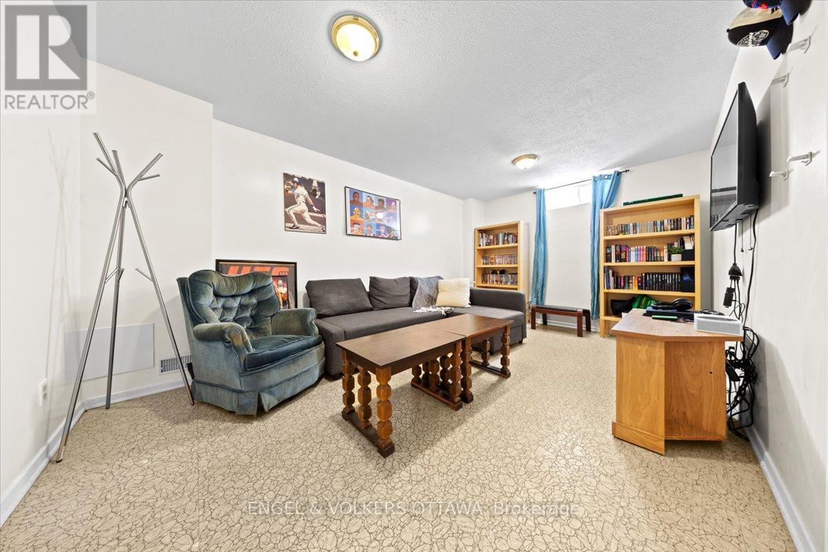 A - 1753 Lamoureux Drive