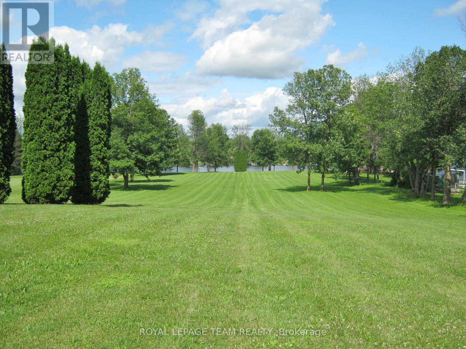 5965 Rideau Valley Drive N