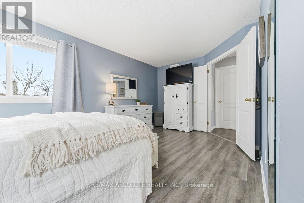 6145 Lariviere Crescent