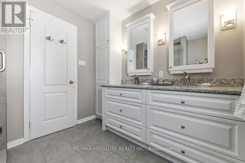 6145 Lariviere Crescent