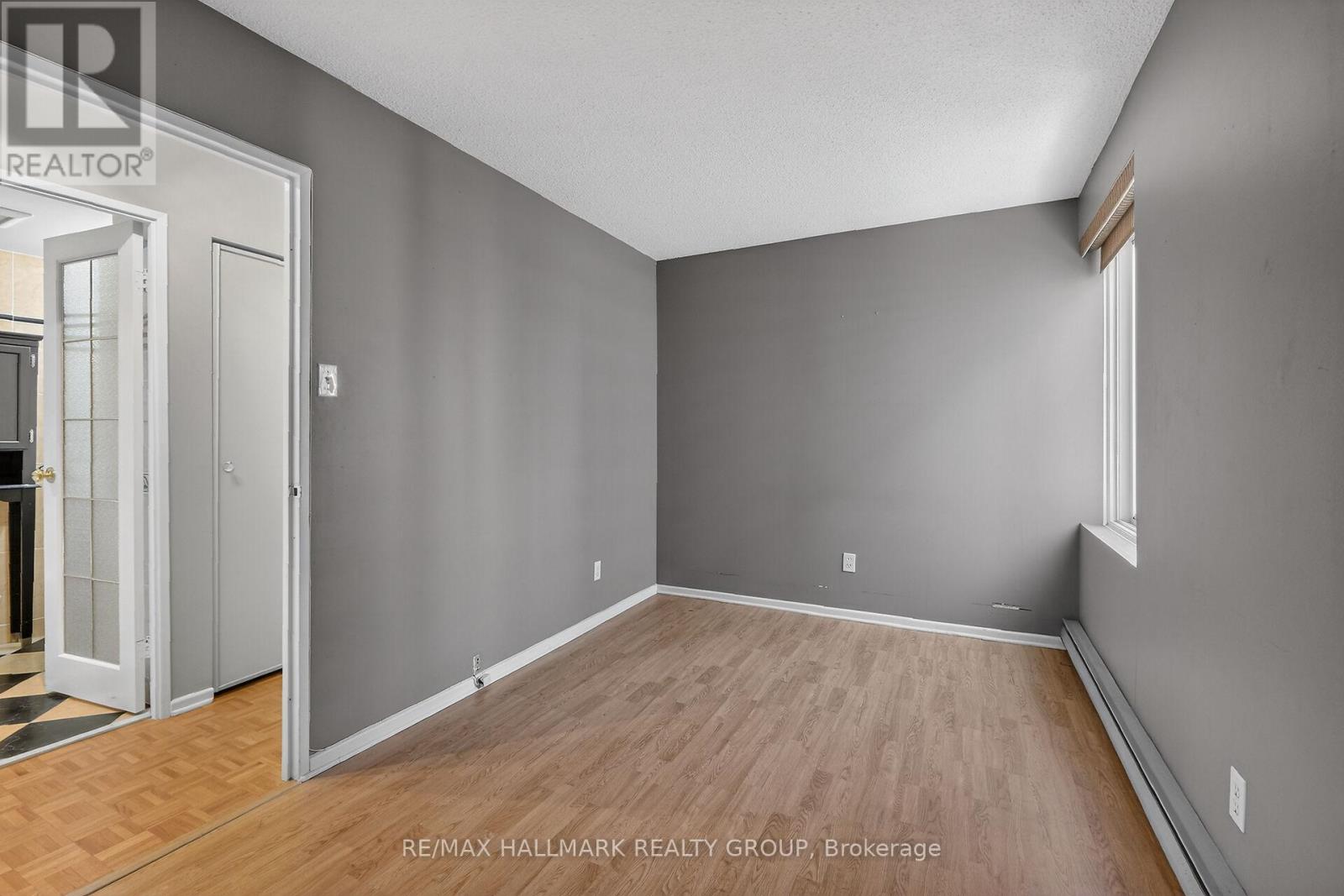 705 - 141 Somerset Street W