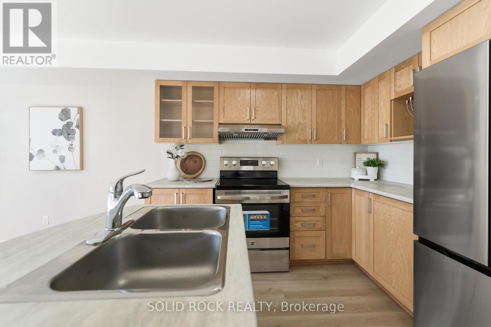 6 - 50 Barnstone Drive