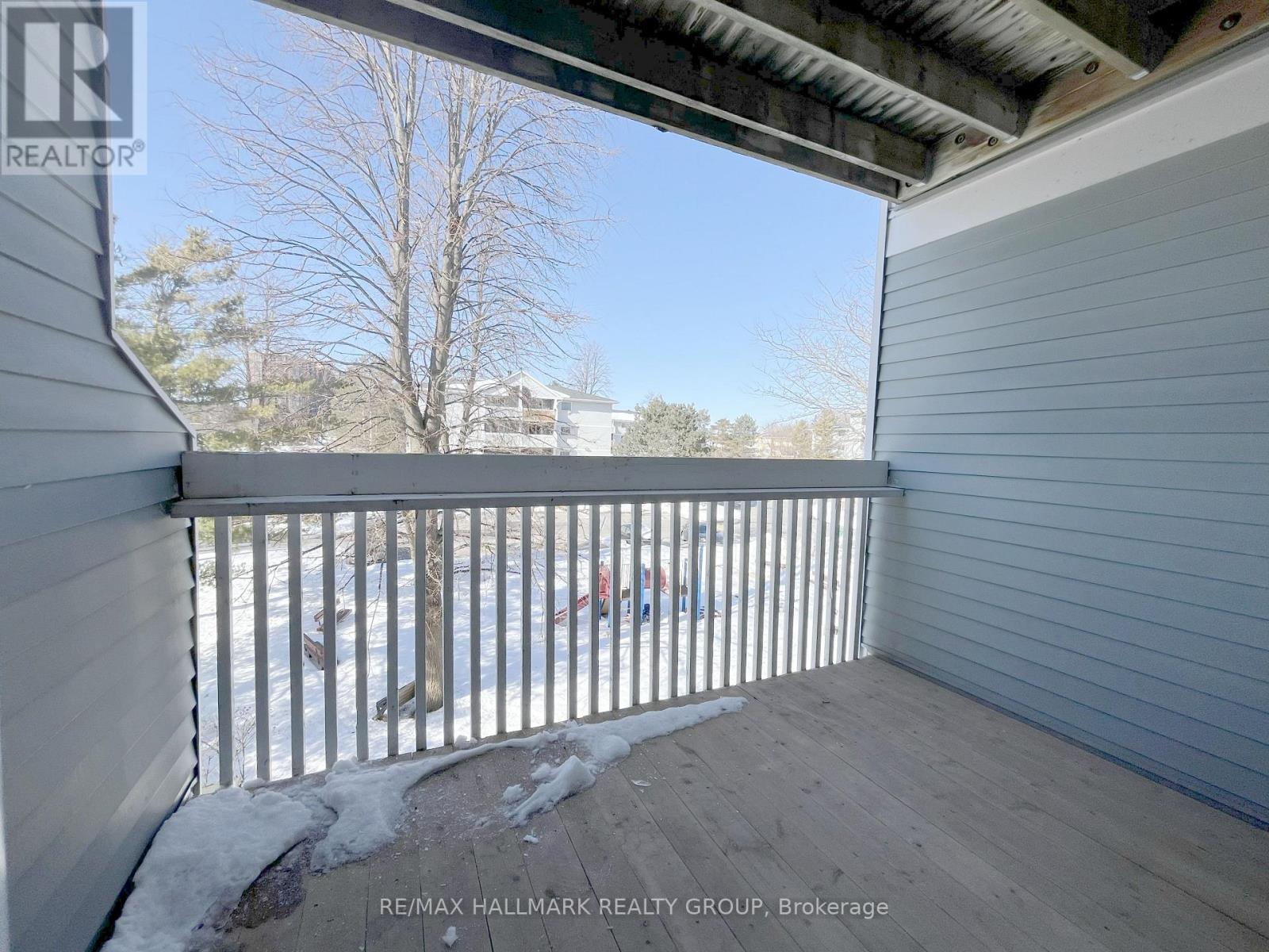 310 - 214 Viewmount Drive