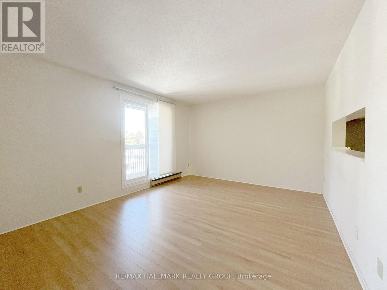 310 - 214 Viewmount Drive