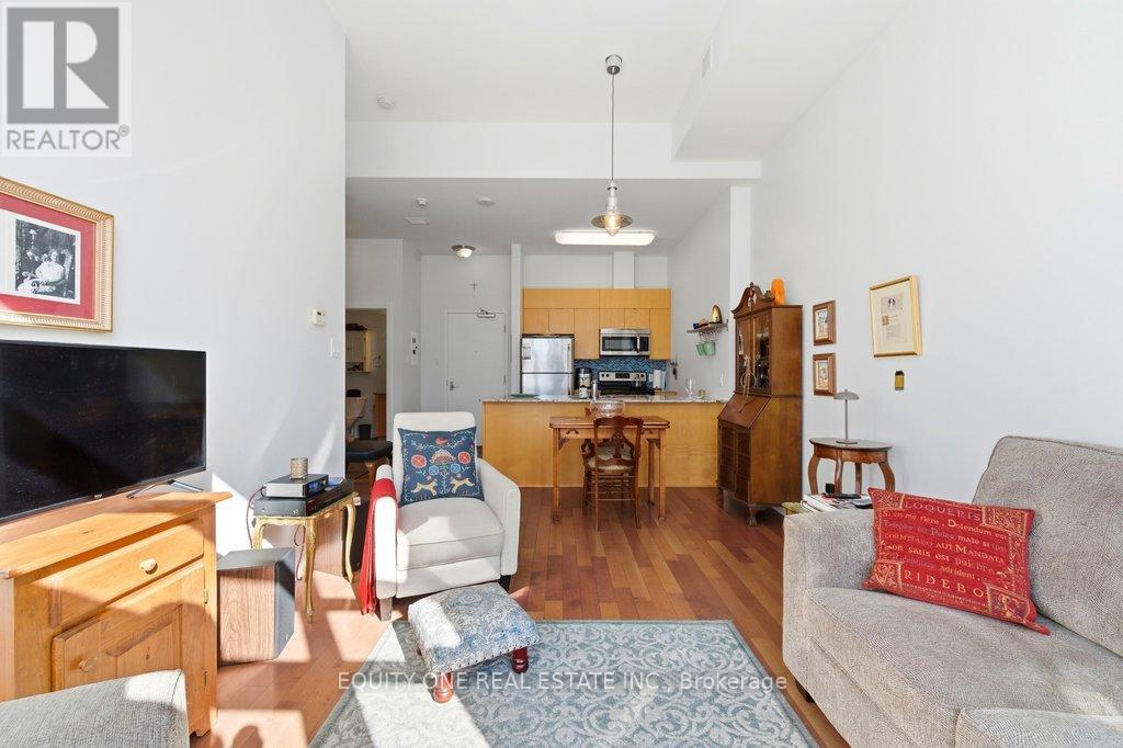 105 - 90 Landry Street