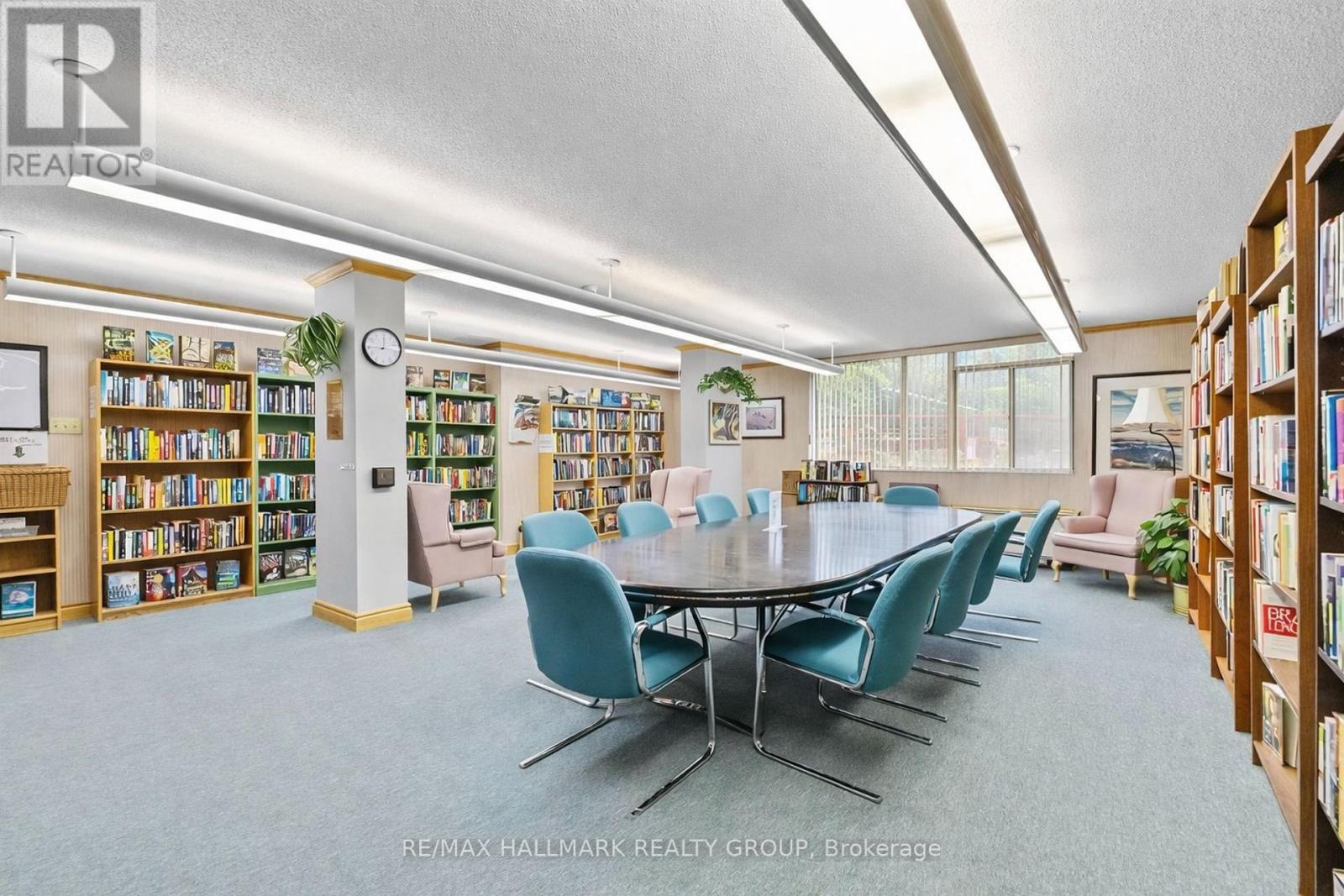 902 - 1025 Grenon Avenue