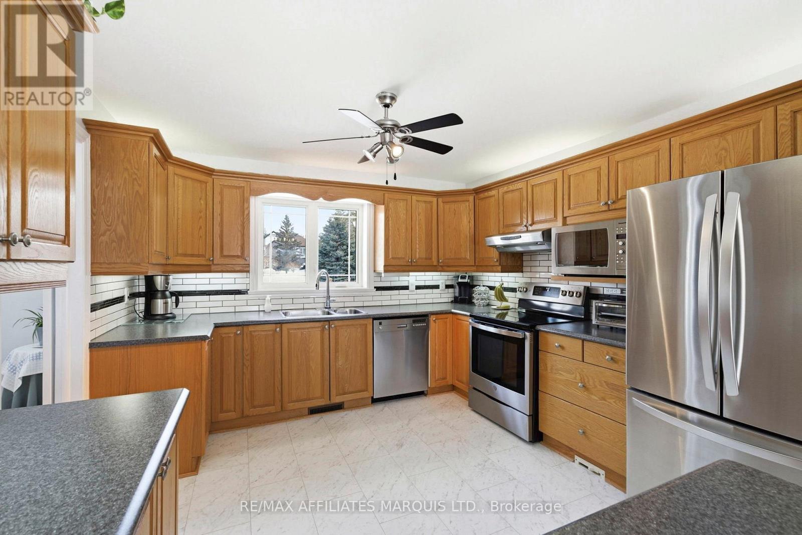 5650 Pinestone Drive