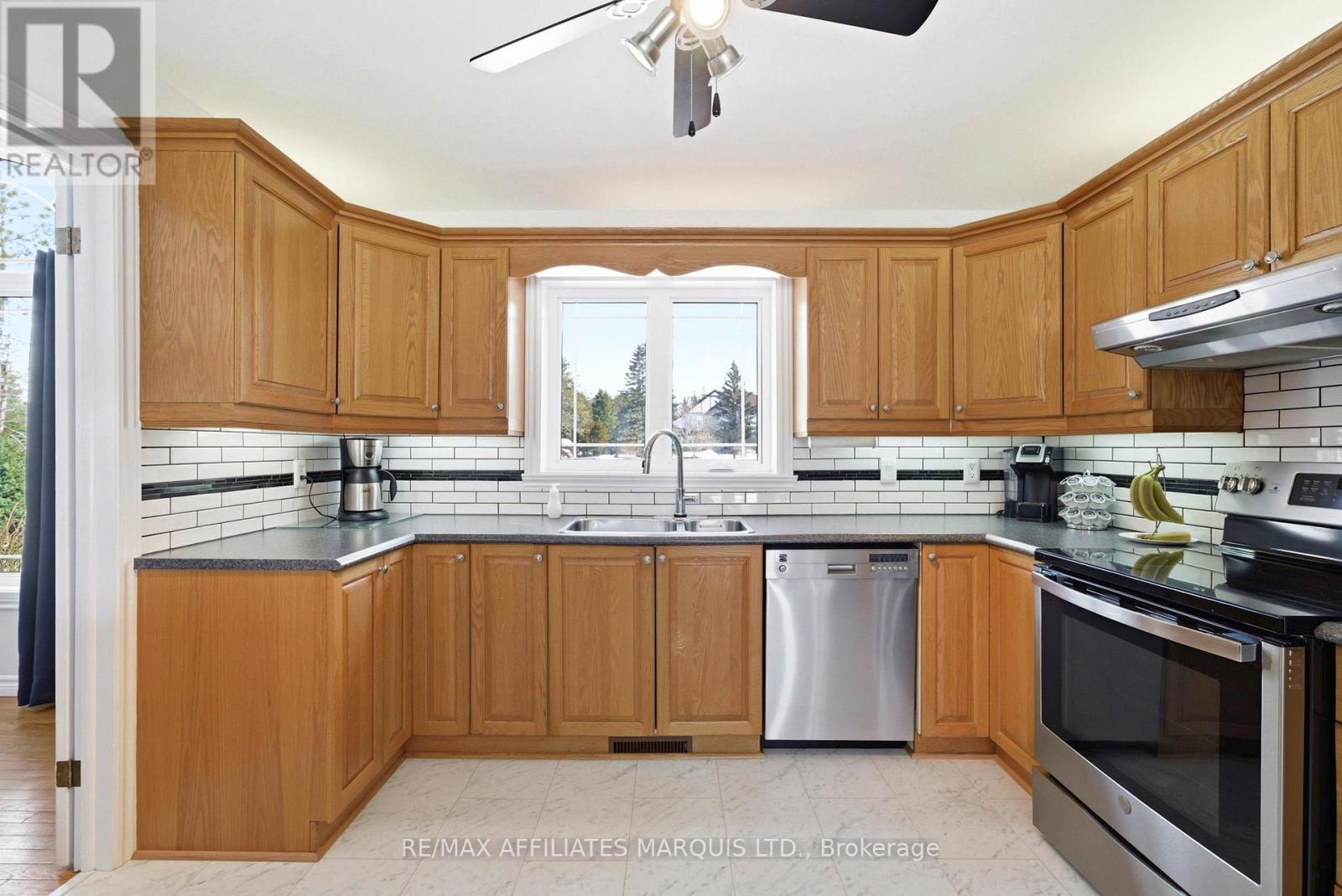 5650 Pinestone Drive