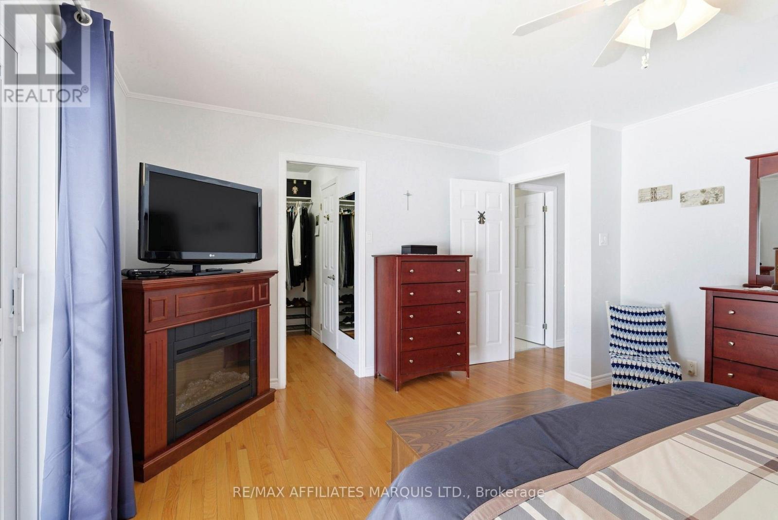 5650 Pinestone Drive