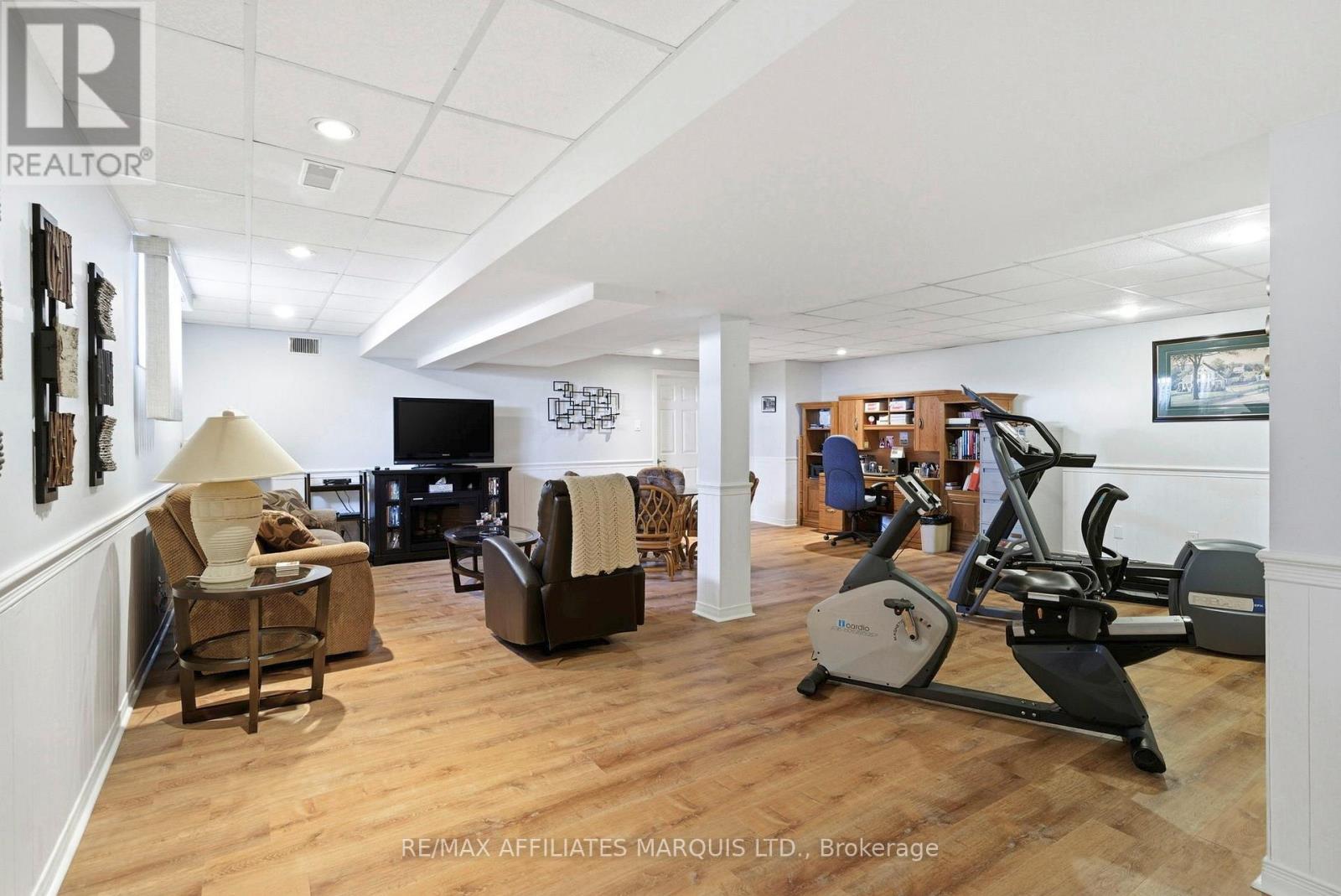 5650 Pinestone Drive