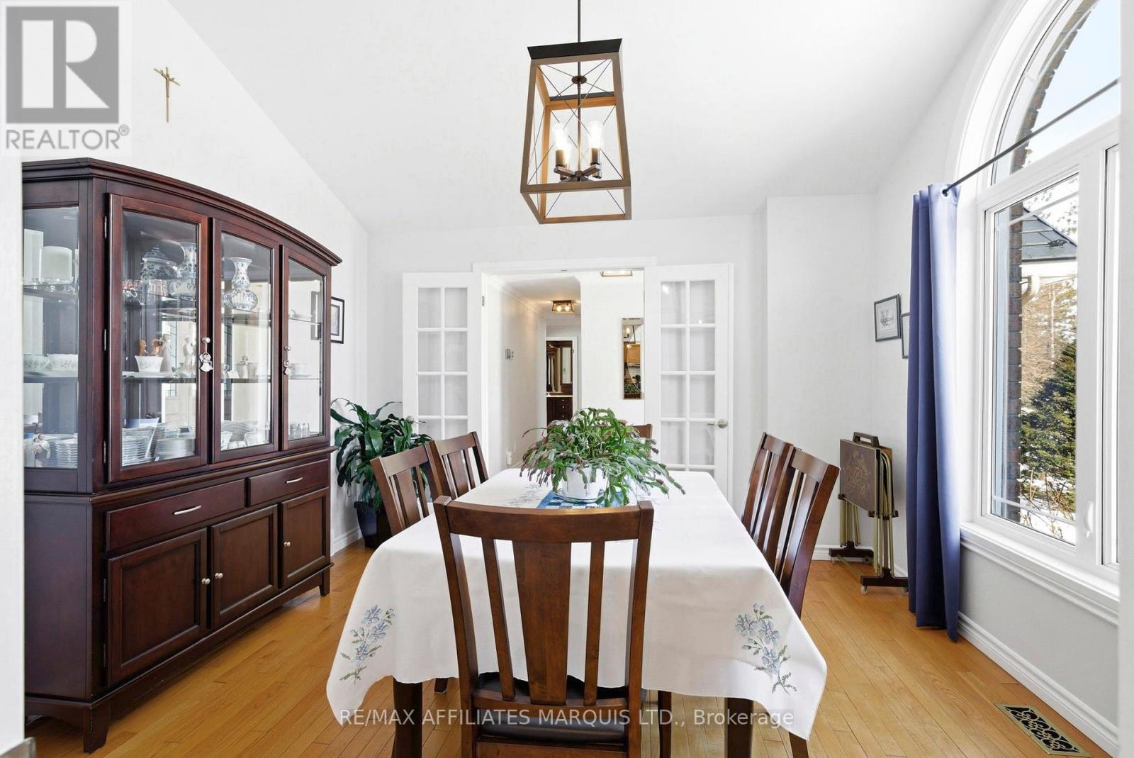 5650 Pinestone Drive